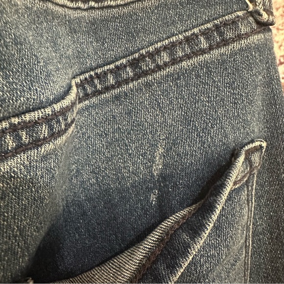 Old Navy High Rise Super Skinny, size 8 - Picture 7 of 9